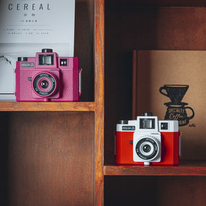 Appareil <span class=keywords><strong>photo</strong></span> <span class=keywords><strong>argentique</strong></span> Holga 120GCFN au prix d'usine, appareil <span class=keywords><strong>photo</strong></span> classique de format moyen en plastique pour mariage, flash intégré, filtres de couleur, objectif en verre - Product Image 3