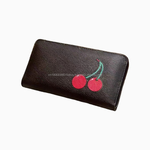 Carteras y Bolsos Largos de Cuero Minimalistas de Lujo con Cierre de Cremallera, Duraderos, con Logotipo de Marca, Unisex, con Diseño de Frutas - Product Image 3