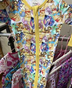 ชุดนอนเด็กผ้าไผ่ลายตัวละคร กล่องสุ่ม Whatnot Ready to Ship ขายส่ง ชุดนอนเด็กผ้าไผ่ กล่องสุ่ม Rts - Product Image 1