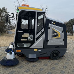 Máquina Industrial Multifuncional Grande para Conducir en Carretera, Tipo Camión, para Trabajos en Suelos Industriales - Product Image 2