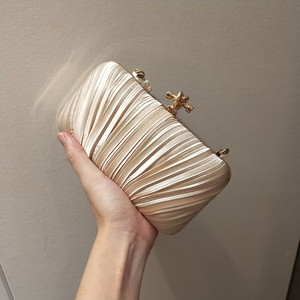 New Dinner Party Bag Holding <b>Small</b> Bag European and American Style Women's <b>Handbag</b> - Product Image 3