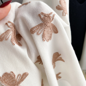 Cao cấp phong cách Trung Quốc thêu Wasp khăn, Mùa Thu/Mùa Đông Ấm bên ngoài mặc khăn choàng, khăn choàng hai mặt của phụ nữ với cảm giác sang trọng - Product Image 4