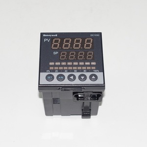DC1030CR-301000-E <b>Temperature</b> <b>Controller</b> DC1030/DC1040 Full Range of <b>Temperature</b> Instruments - Product Image 3