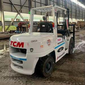 Montacargas Diésel TCM 50 Usado de 5 Toneladas en Buen Estado, Modelo 2023, 4x4 Todoterreno, Mástil de 3 Etapas, Gran Oferta, Segunda Mano - Product Image 3