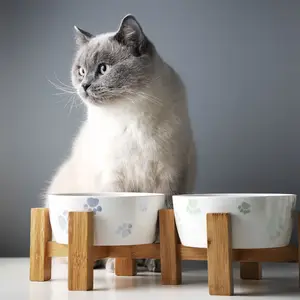 Produsen Desain Baru Mangkuk Hewan Peliharaan Keramik Dudukan Bambu Mangkuk Hewan Peliharaan Ganda untuk Anjing dan Kucing