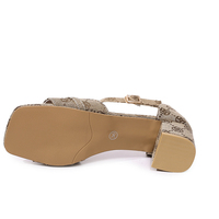 Chaussures pour femmes de style nouveau personnalisées, sandales sexy de luxe à talons hauts, chaussures de plage pour femmes, dessus brodé, talon épais en forme de D, 5 cm