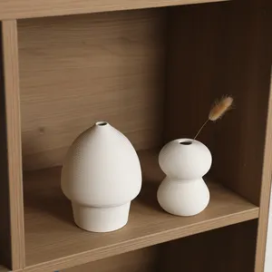 Einfache weiße moderne keramikdekoration getrocknete blume blume vase wohnzimmer nordische tischplatte blumenarrangement dekoration