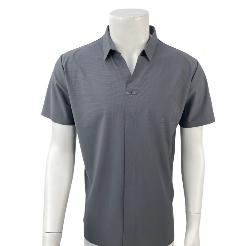 สีเทาเข้ม