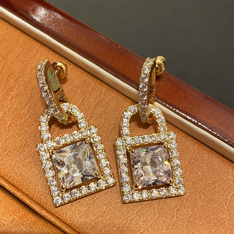E3292 yellow gold