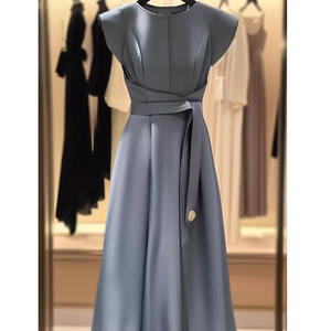 Elegante vestido de media manga adelgazante de Tela Gris, ropa de mujer de moda de gama alta para el verano 2024, recién llegado - Product Image 2
