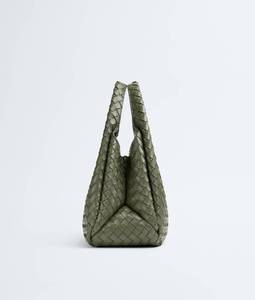 Bolso de hombro Bottega BV Travel Campana con silueta archivable en suave piel Intrecciato con cierre de lazo Veneta - Product Image 4