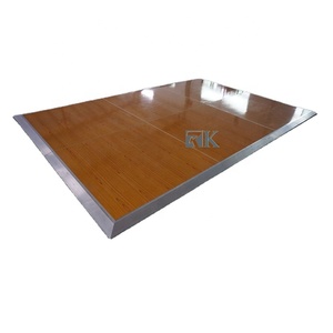 Plateforme détachable 4 pieds x 4 pieds à installation rapide pour événements - Product Image 1
