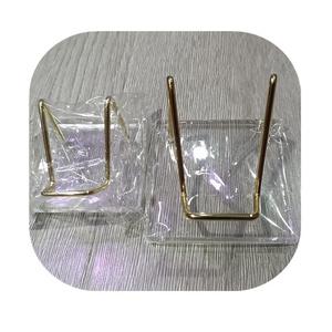 New arrivals gold metal crystal heart base holder transparent acrylic crystal heart stand for Decor