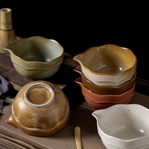 Tazón de Cerámica Japonés para Matcha, con Borde Ondulado, Textura Ondulada, Multicolor Esmaltado, con Boquilla, <span class=keywords><strong>Tradicional</strong></span>, Resistente al Calor, Chawan - Product Image 2