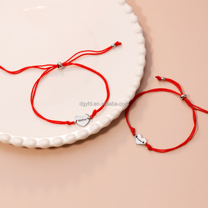 Bracciale personalizzato con disco a cuore inciso per madre e figlia gioielli in acciaio inossidabile per mamma e figlia braccialetti per auguri di amicizia - Product Image 5