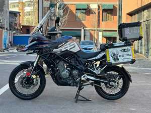 <span class=keywords><strong>Moto</strong></span> d'aventure QJMOTOR SRT500 493cc à double cylindre en parallèle refroidie par liquide - Product Image 3