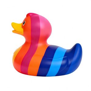 Canard en caoutchouc PVC personnalisé en gros, jouet promotionnel imprimé pour enfants, idéal pour le jeu aquatique et les bains, adapté aux tout-petits - Product Image 1