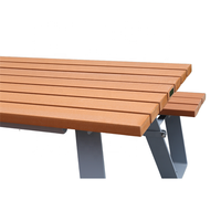 Mobilier d'extérieur commercial longue table de pique-nique en bois composite pour l'extérieur restaurant patio chaise table à manger en bois à ossature métallique