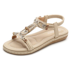 Yasirun Sandalias planas bohemias con diamantes de imitación para mujer, zapatos transpirables para vacaciones en la playa, talla 35-40 - Product Image 1