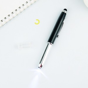 Options de logo personnalisé pour les articles promotionnels tels que les lampes LED multifonctions, les appareils à écran tactile et les stylos à bille en métal - Product Image 4