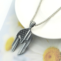 Nouvel arrivage de collier pendentif casque de guerrier Hip Hop hommes femmes collier de couple pendentif pour amoureux rappeur bijoux en acier inoxydable