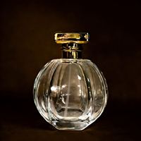 Botol Parfum Minimalis Bentuk Silinder Kaca Kosong dengan Tutup Aluminium Emas Tipe Pompa Semprot