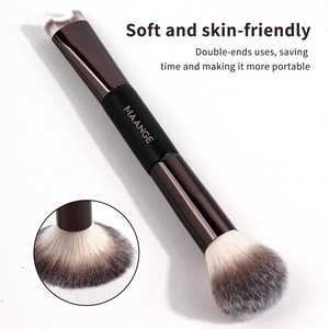 <span class=keywords><strong>Brocha</strong></span> <span class=keywords><strong>de</strong></span> Maquillaje Multifuncional Vegana <span class=keywords><strong>de</strong></span> Pelo Sintético <span class=keywords><strong>de</strong></span> Doble Punta <span class=keywords><strong>para</strong></span> <span class=keywords><strong>Contorno</strong></span> <span class=keywords><strong>de</strong></span> <span class=keywords><strong>Nariz</strong></span> y Aplicación <span class=keywords><strong>de</strong></span> Colorete en el Rostro - Product Image 3