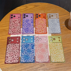 เคสโทรศัพท์มือถือลายเสือดาวหรูหรา ประดับกลิตเตอร์ สำหรับ iPhone 18 17 16 15 14 Pro Max พร้อมกระจกป้องกันเลนส์กล้อง ดีไซน์มุมฉาก ฝาหลังแบบมีประกาย - Product Image 2