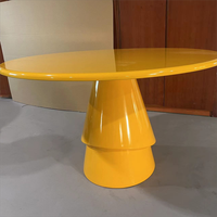 Table à manger ronde en bois massif de luxe moderne avec base en fibre de verre, design pliable et extensible pour hôtels et restaurants