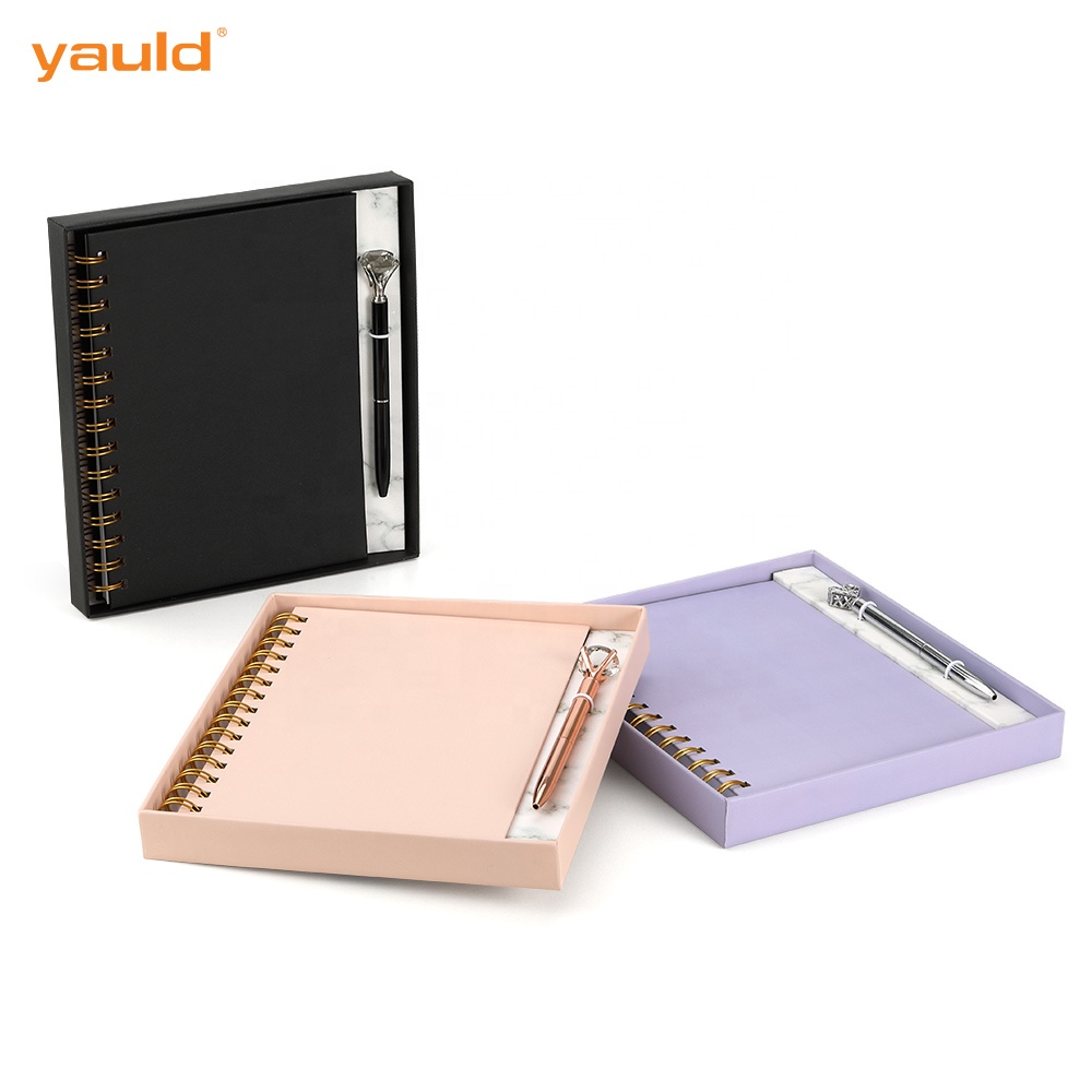 Оптовая продажа, индивидуальная печать, роскошная бумага для письма, черный Жесткий переплет A4 A5, спиральный дневник, Блокноты с ручкой, подарочный набор