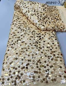 Plain Velvet Cream Lace Plenty Sequins Floral Patch Trim Bridal Saree con trabajo pesado - Product Image 6