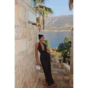 Combinaison noire à pois avec détails roses, élégante, pour couvrir les maillots de bain - Product Image 2