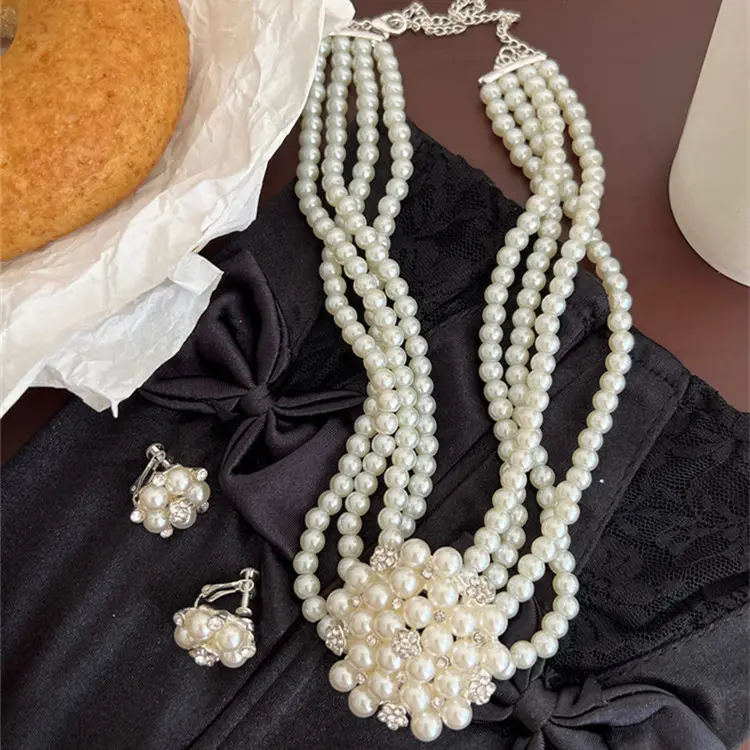 Colliers de fleurs multicouches pour femmes, bijoux à la mode, ensemble ras du cou pour fête de mariage et de mariée, 2022