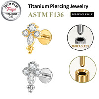 Boucles d'oreilles clous en titane G23 sans filetage Freya pour femme, piercing labret à dos plat pour tragus, hélix et cartilage