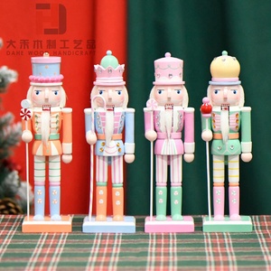 Macarons creativi in <span class=keywords><strong>legno</strong></span> schiaccianoci soldati <span class=keywords><strong>legno</strong></span> noce soldato per regali ornamenti di natale - Product Image 1