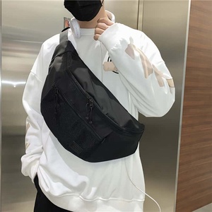 Riñonera Impermeable de Poliéster Negro con Cierre de Cremallera, Riñonera Casual Resistente para Hombre, para Viajes en Todas las Estaciones - Product Image 4