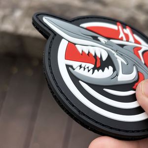 Patch en PVC en gros, étiquette logo 3D en caoutchouc gaufré personnalisé, patch en caoutchouc souple pour vêtements - Product Image 2