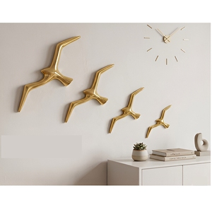 Moderna Escultura Decorativa de Pared con Diseño de Águila Dorada en Metal para Sala de Estar, Dormitorio, Pasillo, Oficina y Espacios de Lujo - Product Image 1