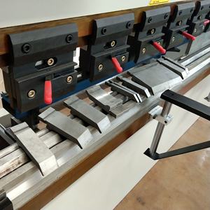 Matrice di piegatura per freno a pressione segmentata - Product Image 2