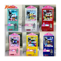 Mini machine à griffes de poupées à Capsule Gasha à faible bruit pour centres commerciaux Vendeur de jouets en peluche 24 Machine de grue de fabricant de profit de maison