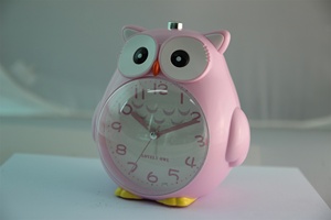 Reloj despertador musical de dibujos animados en forma de búho con luz táctil - Product Image 3