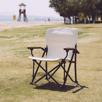Chaise de plage pliable de haute qualité Chaise de camping en plein air avec logo personnalisé avec main courante en hêtre