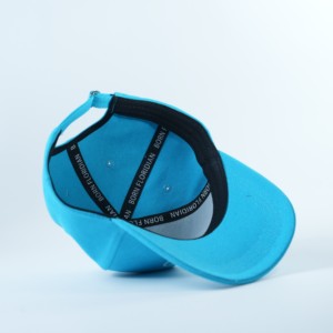 Gorra de Béisbol Personalizada de 5 Paneles con Diseño de Frutas y Patrones de Puntos y Dobby Bordados - Gorra Deportiva Unisex - Product Image 5
