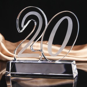 Commercio all'ingrosso 10 anni venti anni personalizzazione personale 3d numero di taglio trofeo di cristallo premio per l'anniversario - Product Image 6