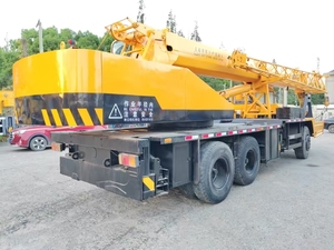 Grúa Usada de 12 Toneladas para Camión, de Uso Pesado |   Elevador Móvil Autoerigible para Construcción y Logística en los Emiratos Árabes Unidos - Product Image 4