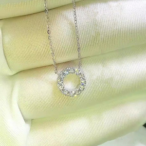 Collana con Ciondolo Geometrico Rotondo Cavo per Donne, Elegante Gioiello di Moda per Uso Quotidiano - Product Image 5