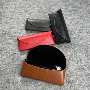 <span class=keywords><strong>Étui</strong></span> <span class=keywords><strong>à</strong></span> <span class=keywords><strong>lunettes</strong></span> rigide en cuir avec fermeture magnétique, élégant et minimaliste - Coffret de luxe personnalisé pour <span class=keywords><strong>lunettes</strong></span> avec rangement anti-poussière - Product Image 6