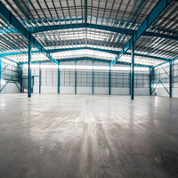Entrepôt préfabriqué robuste en structure acier de grande capacité pour stockage commercial et industriel