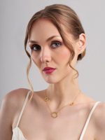 Collier à chaîne dorée avec pendentif triple cercle ouvert, bijou minimaliste moderne et élégant pour femme