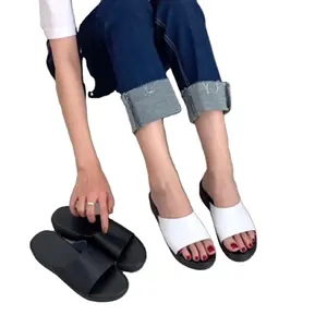 Outer Wear New Student Antiderrapante Sandálias de Fundo Grosso e Chinelos Sapatos Femininos Personalizado Uma Palavra Verão Caixa De Sapatos De Couro TPR